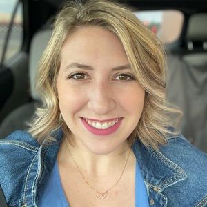 Meet your Posher, Rebecca